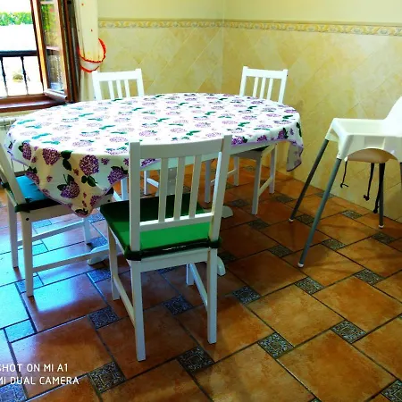 Holiday home Casa Amplia Con Jardin Y Aparcamiento G-100147 *