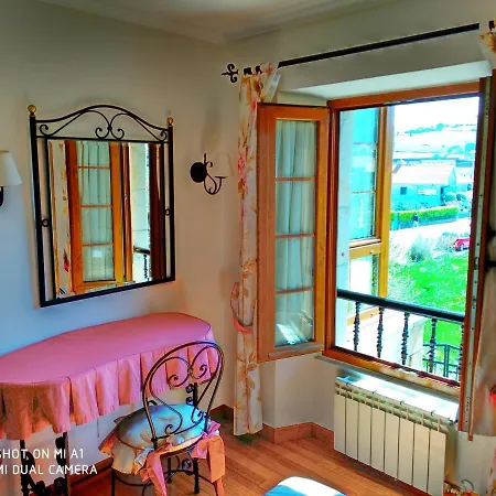 Holiday home Casa Amplia Con Jardin Y Aparcamiento G-100147