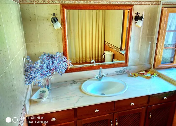 Casa Amplia Con Jardin Y Aparcamiento G-100147 Holiday home *