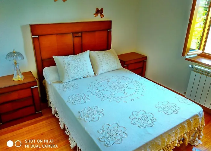 Holiday home Casa Amplia Con Jardin Y Aparcamiento G-100147 *