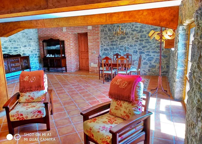 Casa Amplia Con Jardin Y Aparcamiento G-100147 * Ajo