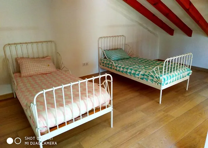 Casa Amplia Con Jardin Y Aparcamiento G-100147 Holiday home *