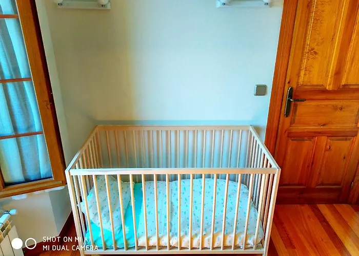 Casa Amplia Con Jardin Y Aparcamiento G-100147 * אחו